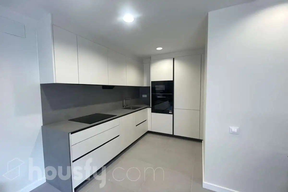 Kitchen of Flat for sale in Vilanova i la Geltrú  with Air Conditioner, Heating and Parquet flooring