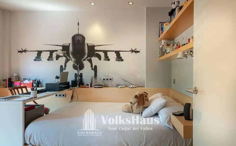 Schlafzimmer von Haus oder Chalet zum Verkauf in Sant Cugat del Vallès mit Klimaanlage, Heizung und Privatgarten