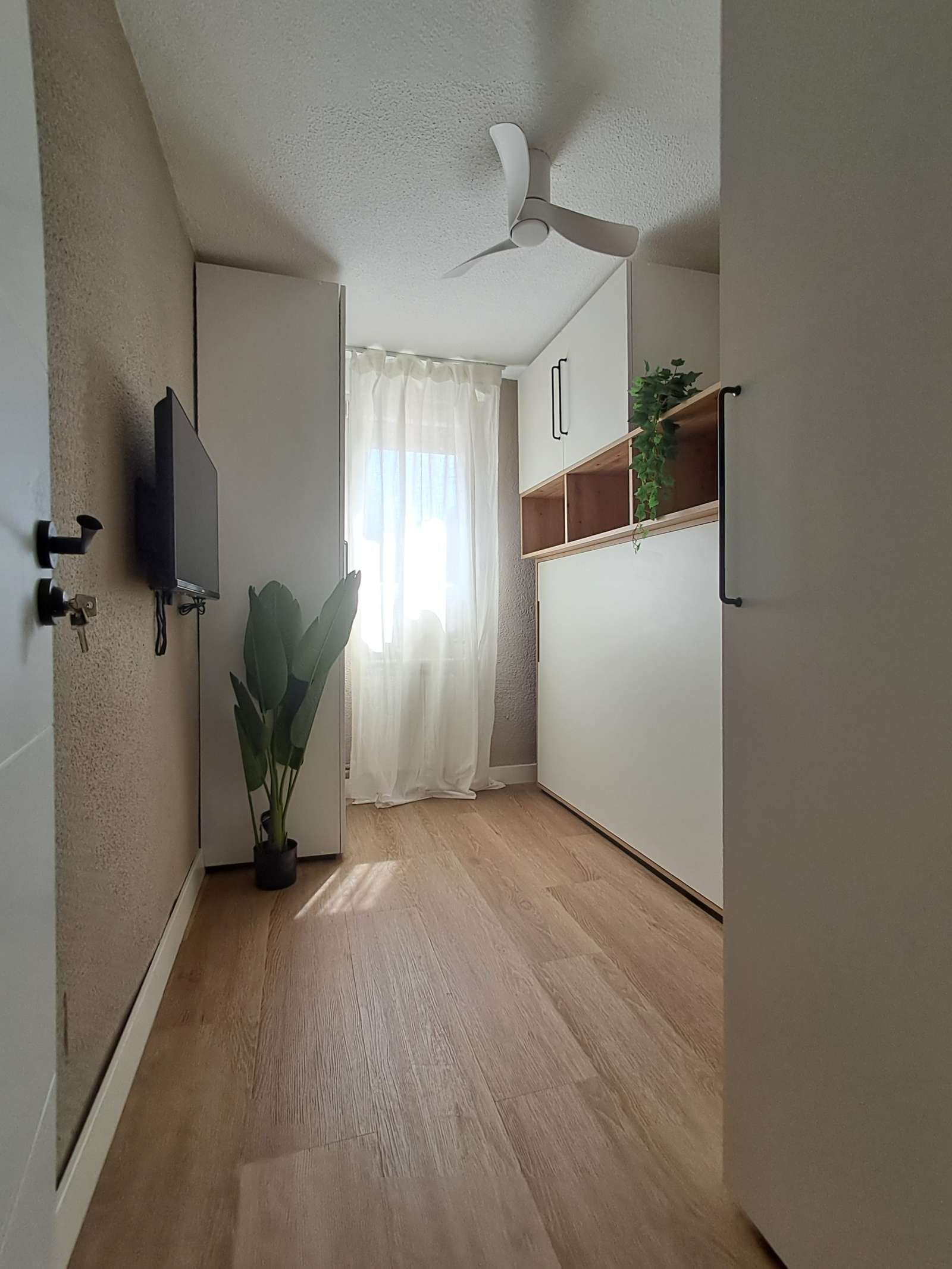Bedroom of Flat to share in  Madrid Capital  with Air Conditioner, Heating and Terrace