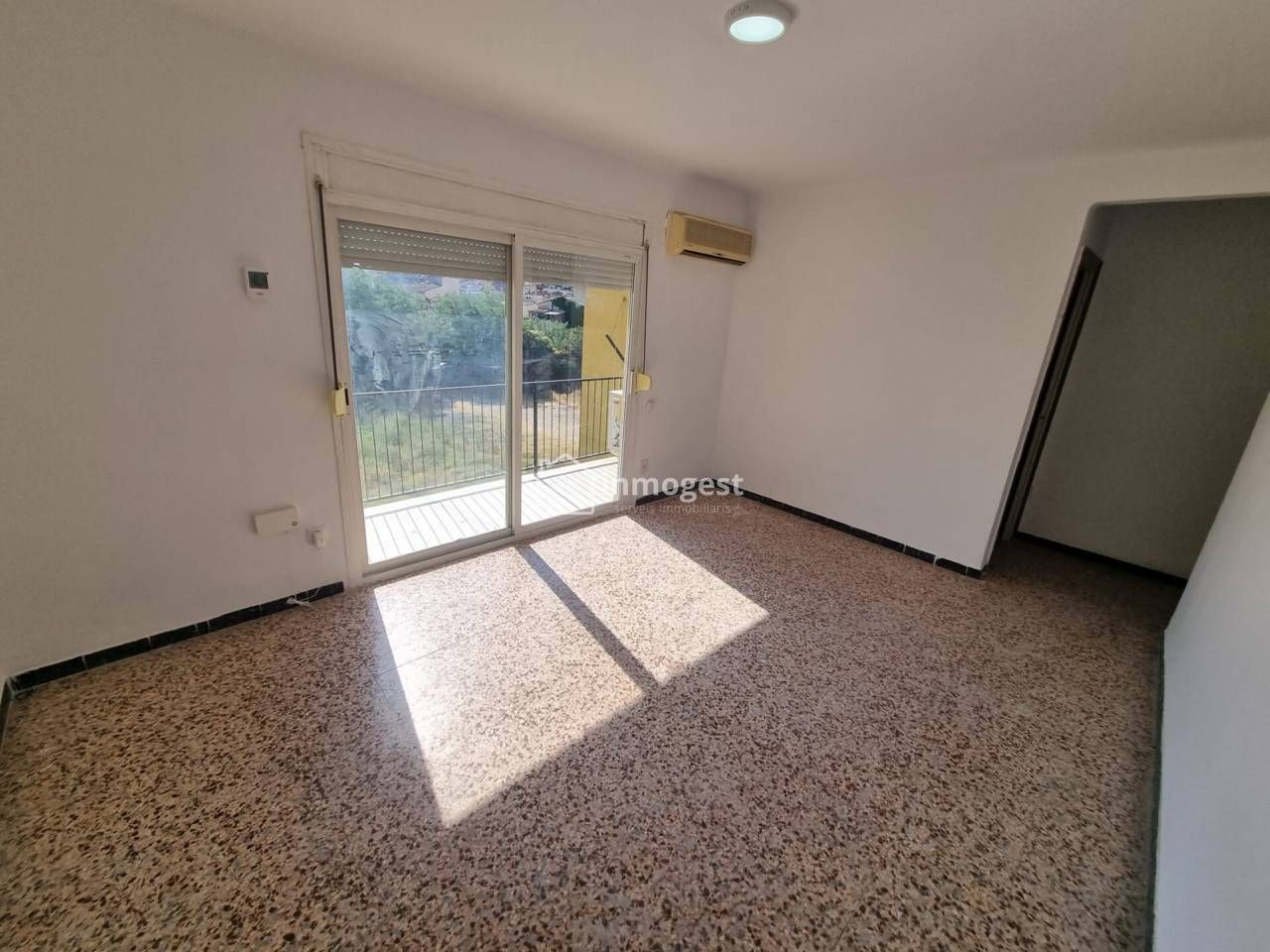 Pis en venda en Salt amb Aire condicionat i Balcó