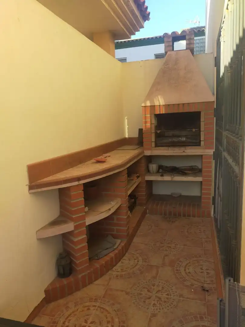 Kitchen of Houses for sale in La Línea de la Concepción  with Air Conditioner, Terrace and Storage room