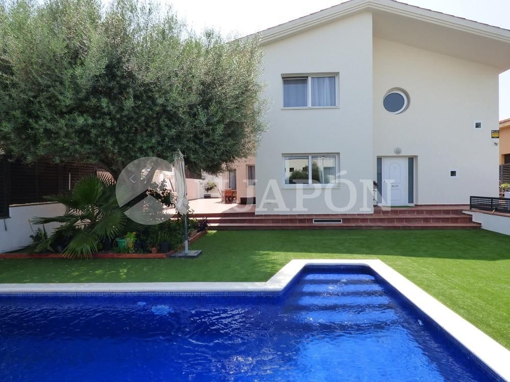 Garden of House or chalet for sale in Alella  with Air Conditioner, Heating and Private garden