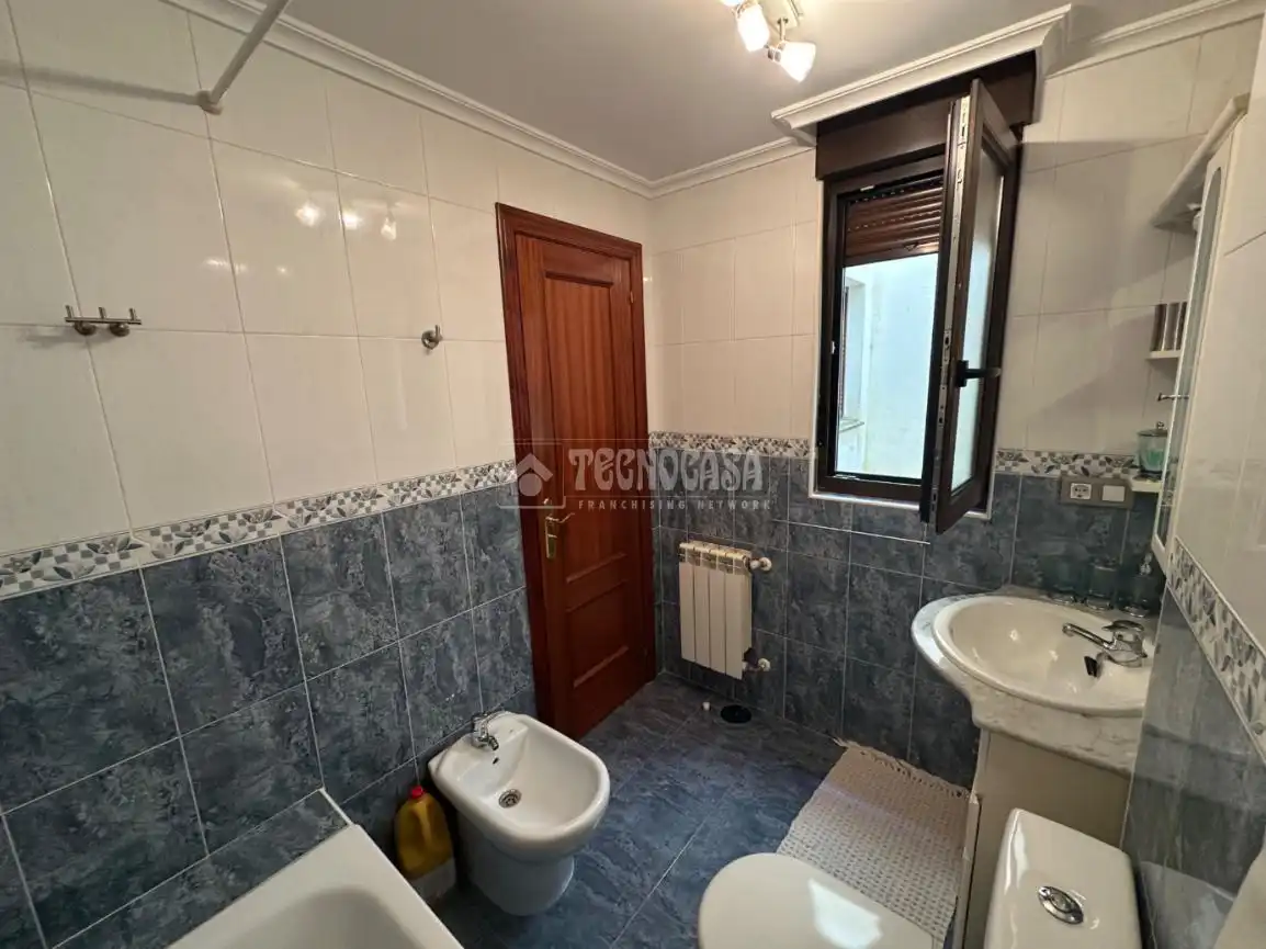 Bathroom of Flat for sale in Santa María de Cayón  with Heating, Parquet flooring and Terrace