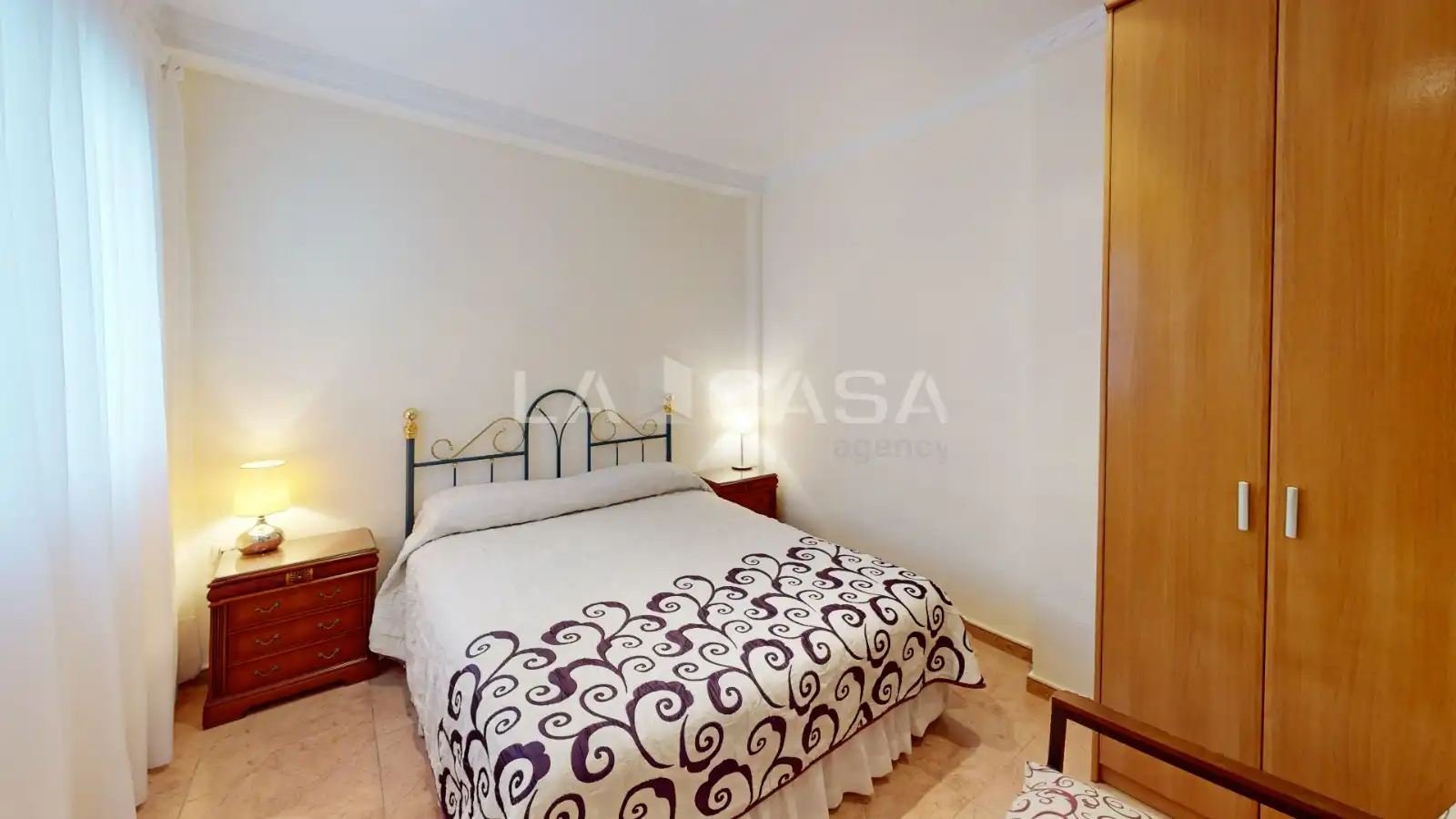 Dormitori de Casa adosada en venda en Valencia amb Aire condicionat, Terrassa i Traster