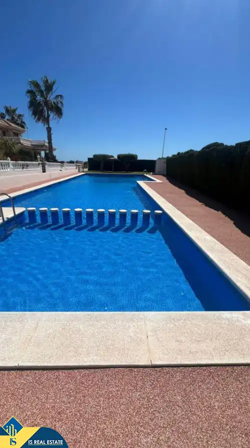 Piscina de Casa adosada de lloguer en Orihuela amb Aire condicionat, Calefacció i Terrassa