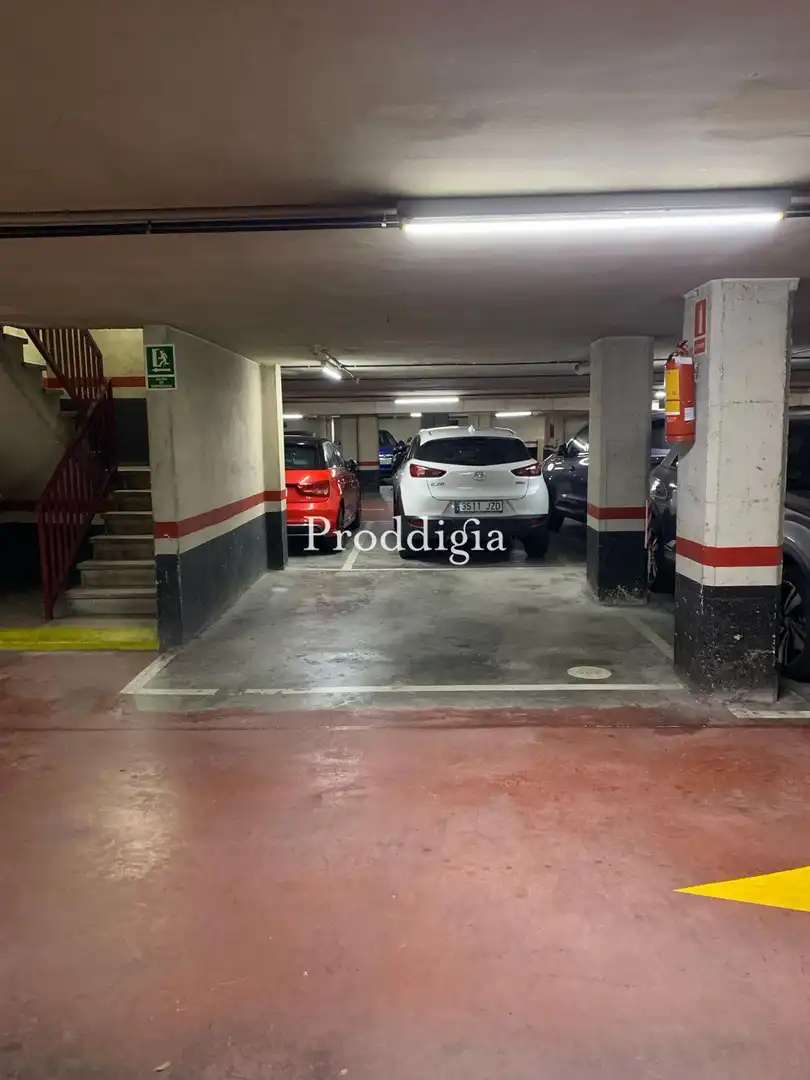 Parkplatz von Garage zum Verkauf in Barcelona