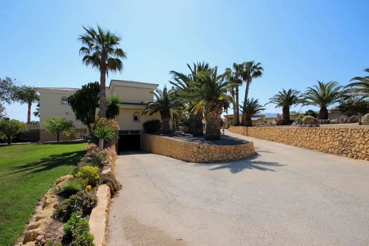 Exterior view of Houses for sale in L'Alfàs del Pi  with Air Conditioner, Private garden and Terrace