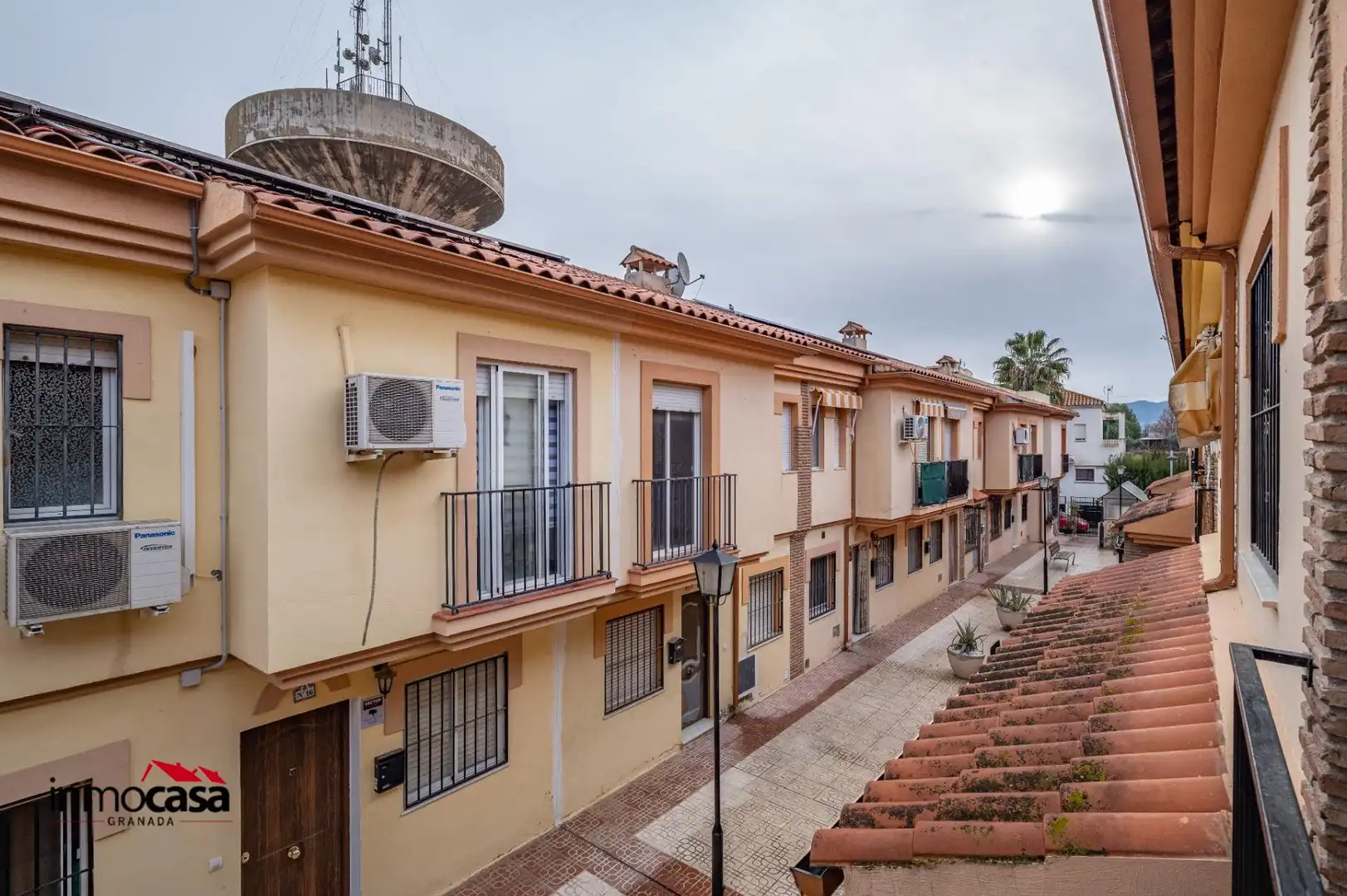 Exterior view of Detached homes for sale in Las Gabias  with Air Conditioner and Balcony