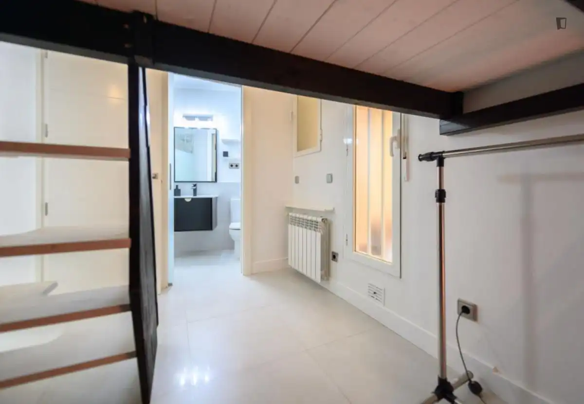 Baño de Apartamento de alquiler en Madrid con Calefacción, Amueblado y Horno