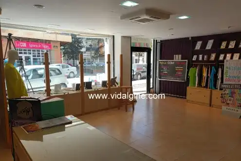 Local comercial en venda a Carrer del Molí del Comte, imagen 2