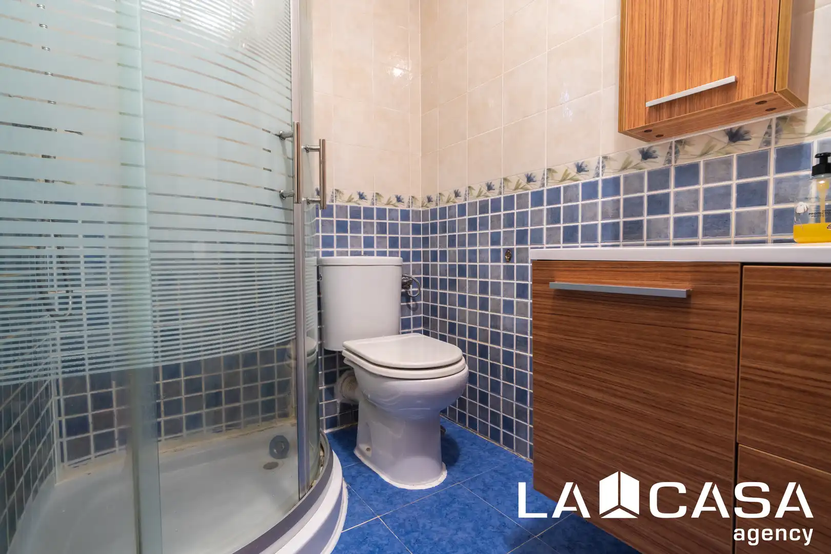 Baño de Piso en venta en Dos Hermanas con Aire acondicionado, Terraza y Balcón