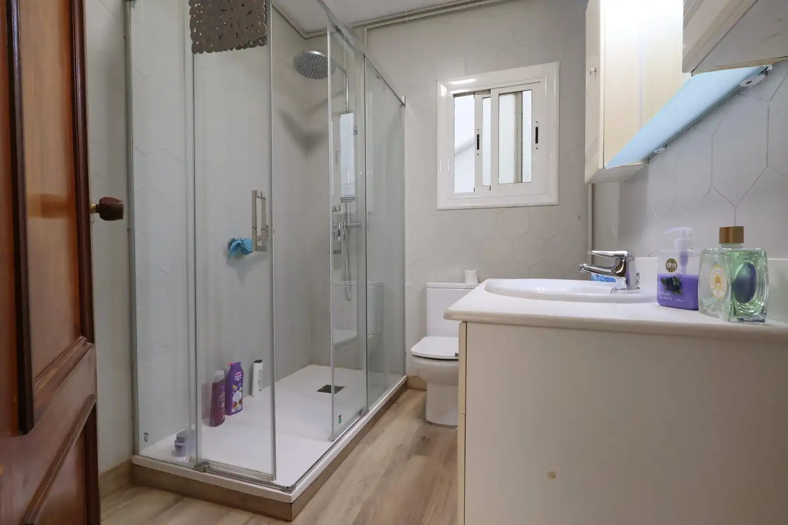 Bathroom of Flat for sale in Vilanova i la Geltrú  with Balcony