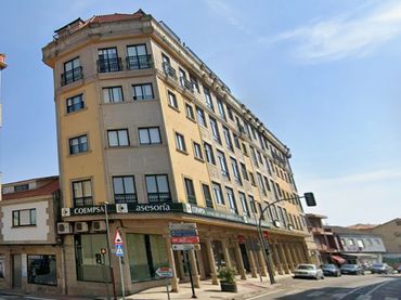 Attique avec balcon à vendre à Rúa Ponte Dena 32
