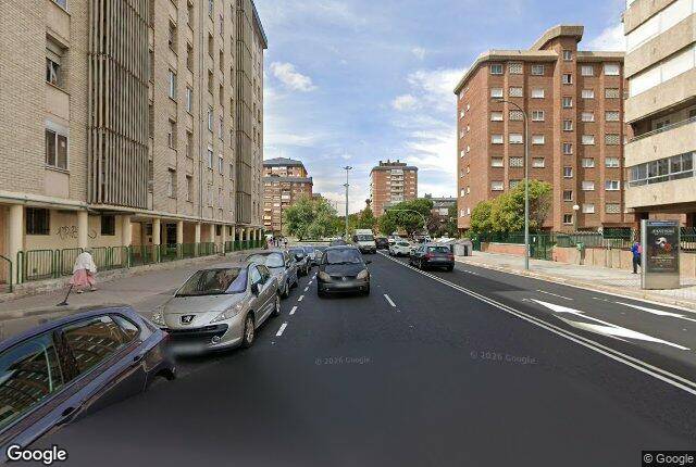 Piso en Venta en CL JOAQUIN VELASCO MARTIN en Huerta del Rey