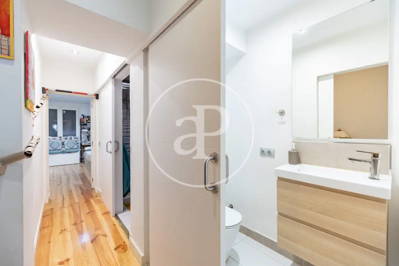 Bathroom of Flat for sale in Barcelona  with Air Conditioner and Heating