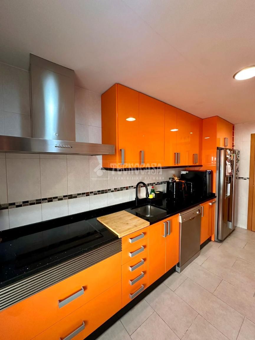 Küche von Wohnung zum Verkauf in Parla mit Klimaanlage, Heizung und Abstellraum