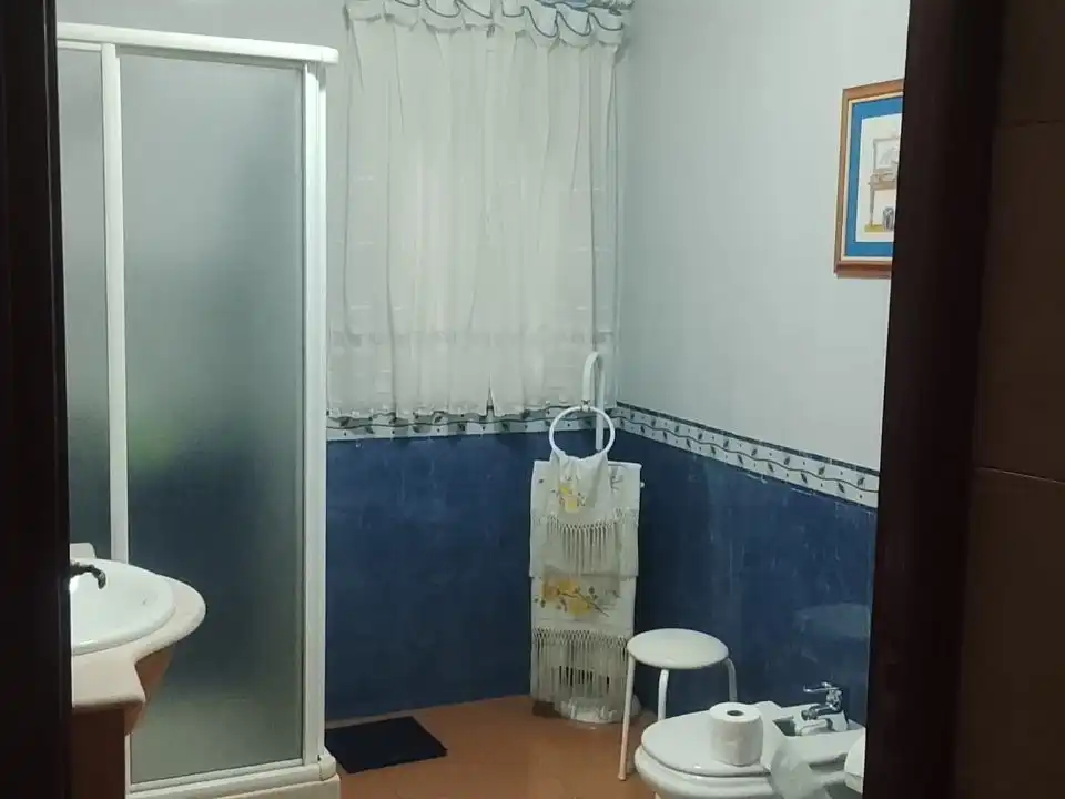 Bathroom of Houses for sale in Pedro Muñoz, Ciudad Real