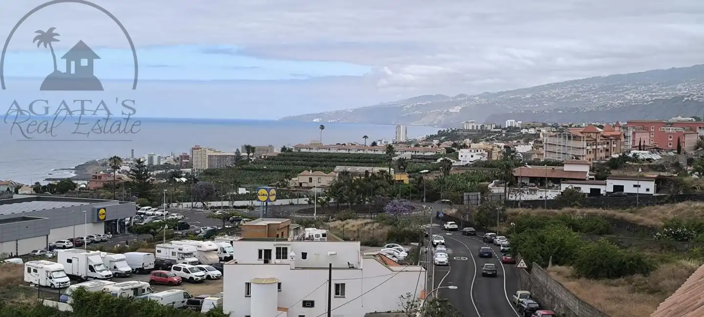 Vista exterior de Planta baja en venta en Los Realejos con Terraza y Amueblado