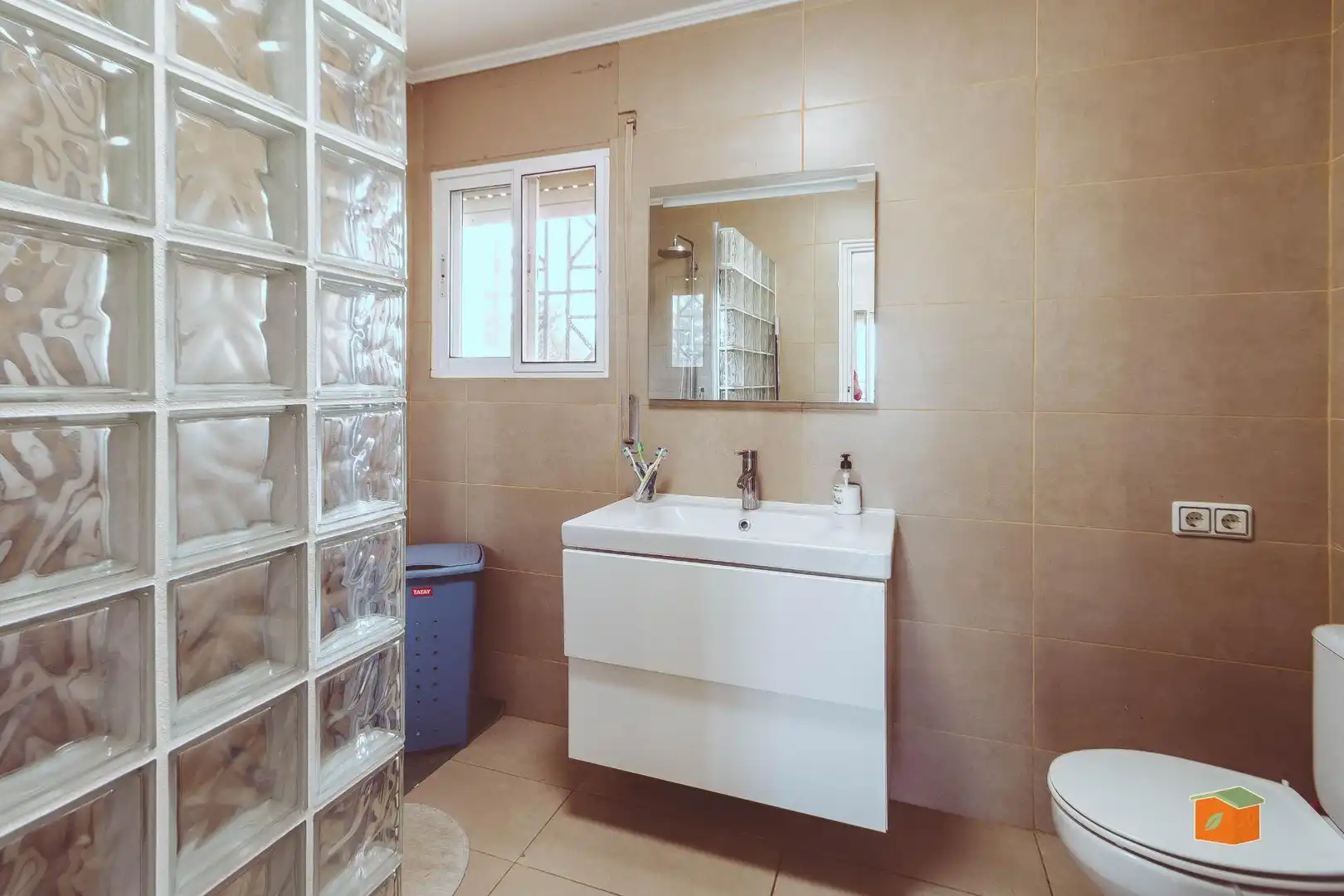 Bathroom of Houses for sale in Roquetes  with Air Conditioner, Parquet flooring and Swimming Pool