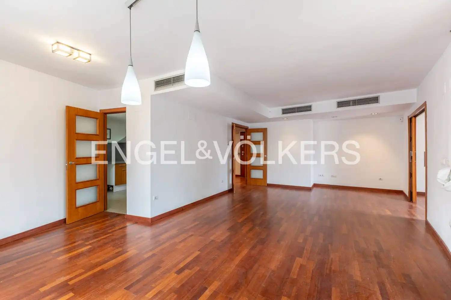 Duplexes for sale in Valencia  with Air Conditioner, Heating and Private garden