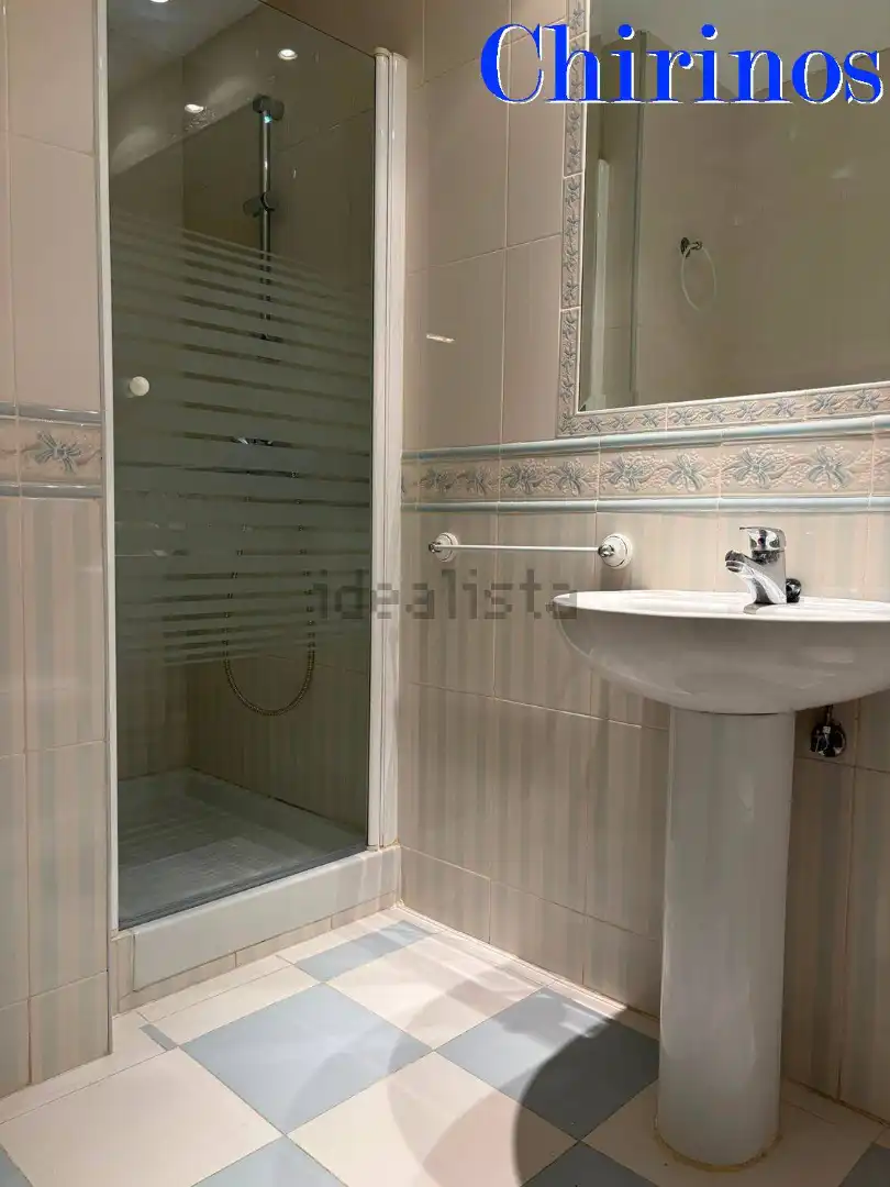 Bathroom of Flat for rent in Córdoba  with Air Conditioner, Furnished and Washing machine