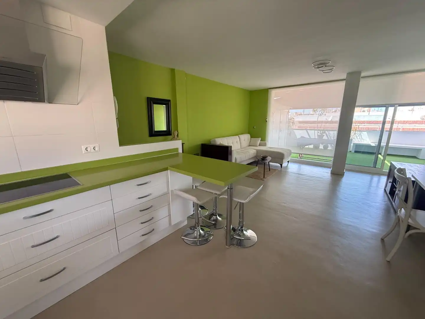 Sala d'estar de Àtic de lloguer en Alicante / Alacant amb Aire condicionat, Calefacció i Terrassa