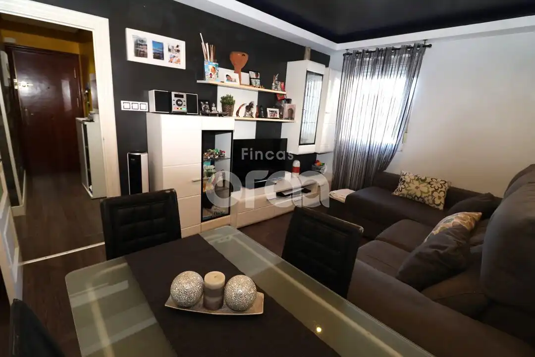 Living room of Flat for sale in Santurtzi   with Heating and Parquet flooring