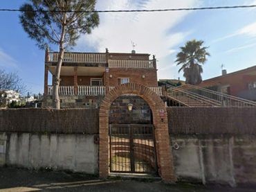 Villa con piscina in vendita a Santa Coloma Farners (Ago