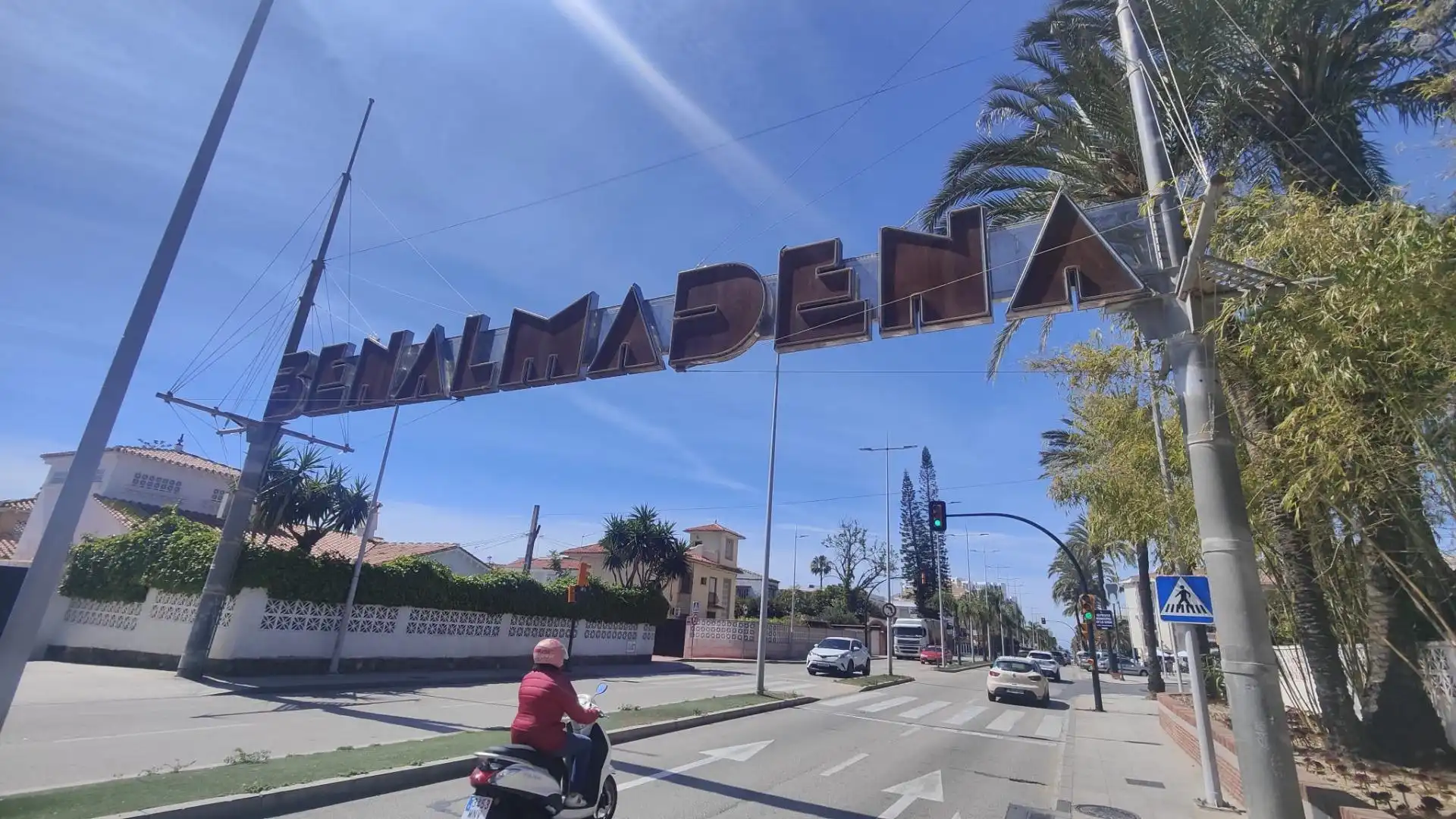 Vista exterior de Estudi en venda en Benalmádena amb Aire condicionat, Terrassa i Moblat
