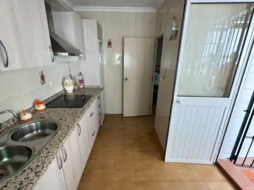 House with garden for sale in Calle hermano faustino 7, imagen 2