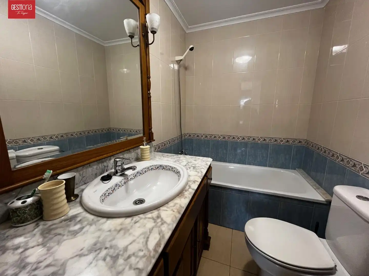 Baño de Apartamento en venta en Noja con Calefacción, Terraza y Amueblado