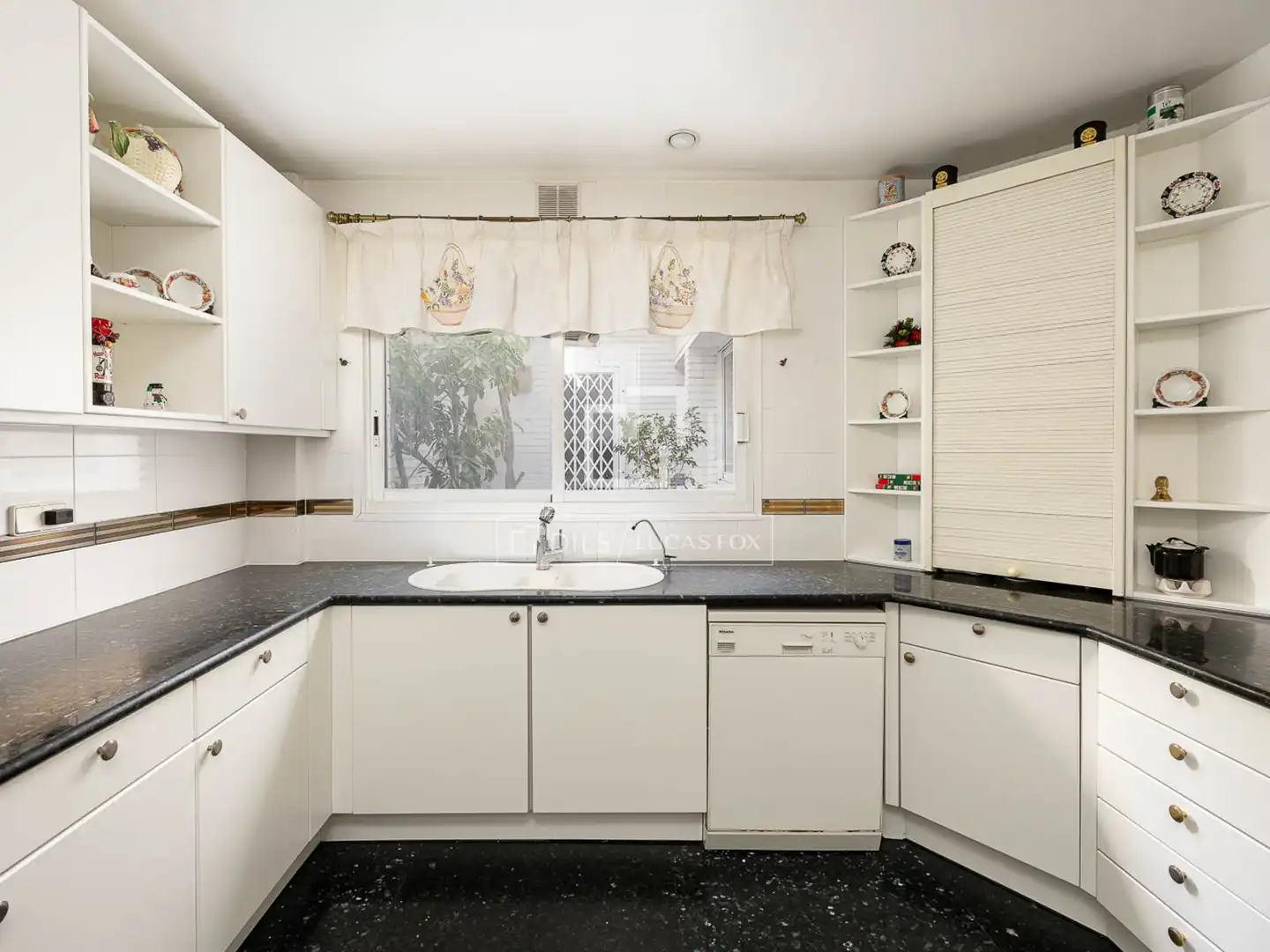 Cocina de Casa o chalet en venta en Barcelona con Aire acondicionado, Terraza y Trastero