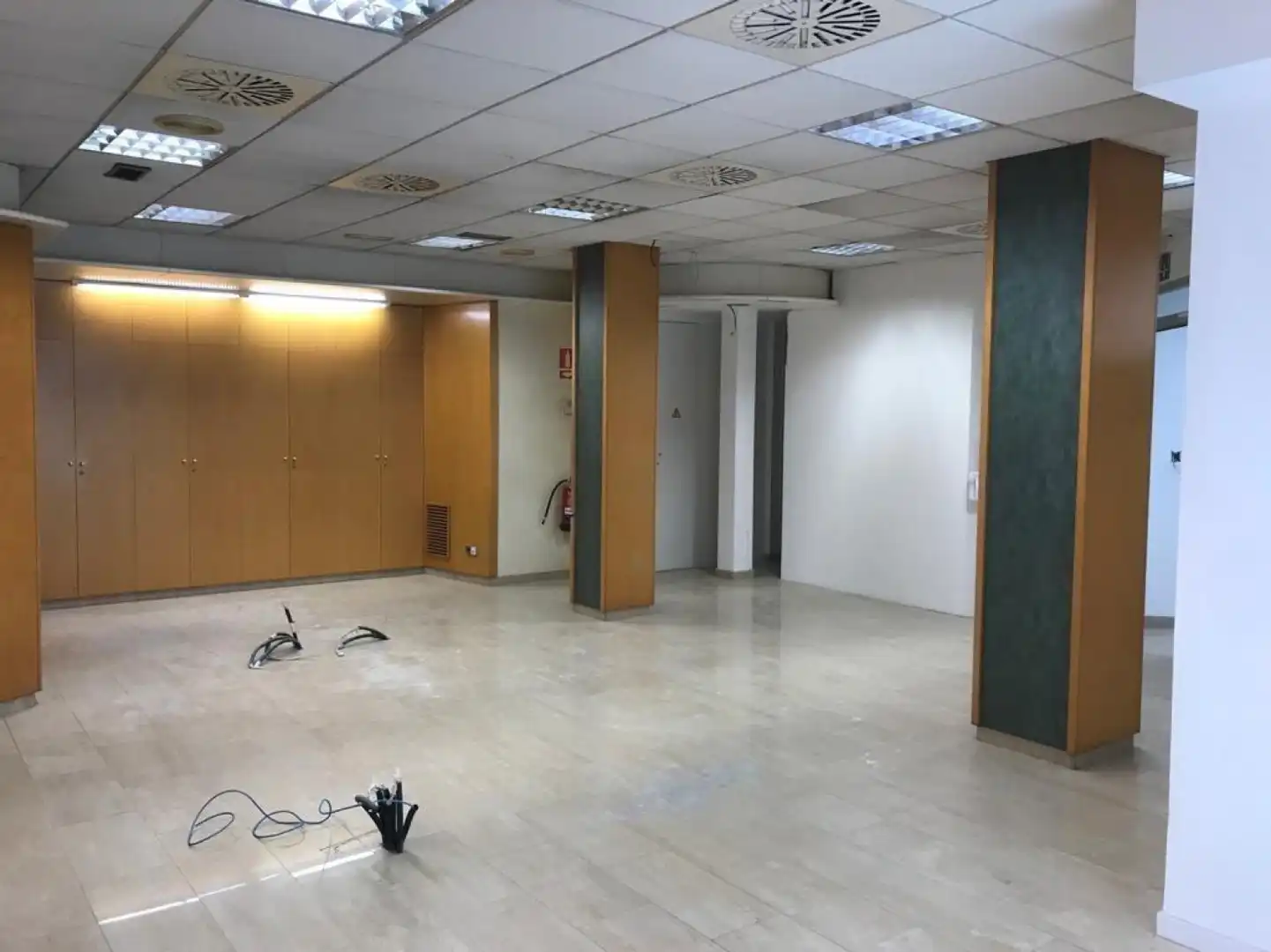 Geschaftsraum zur Miete in Carrer de Lleida, Sagnier - Plaça de Catalunya