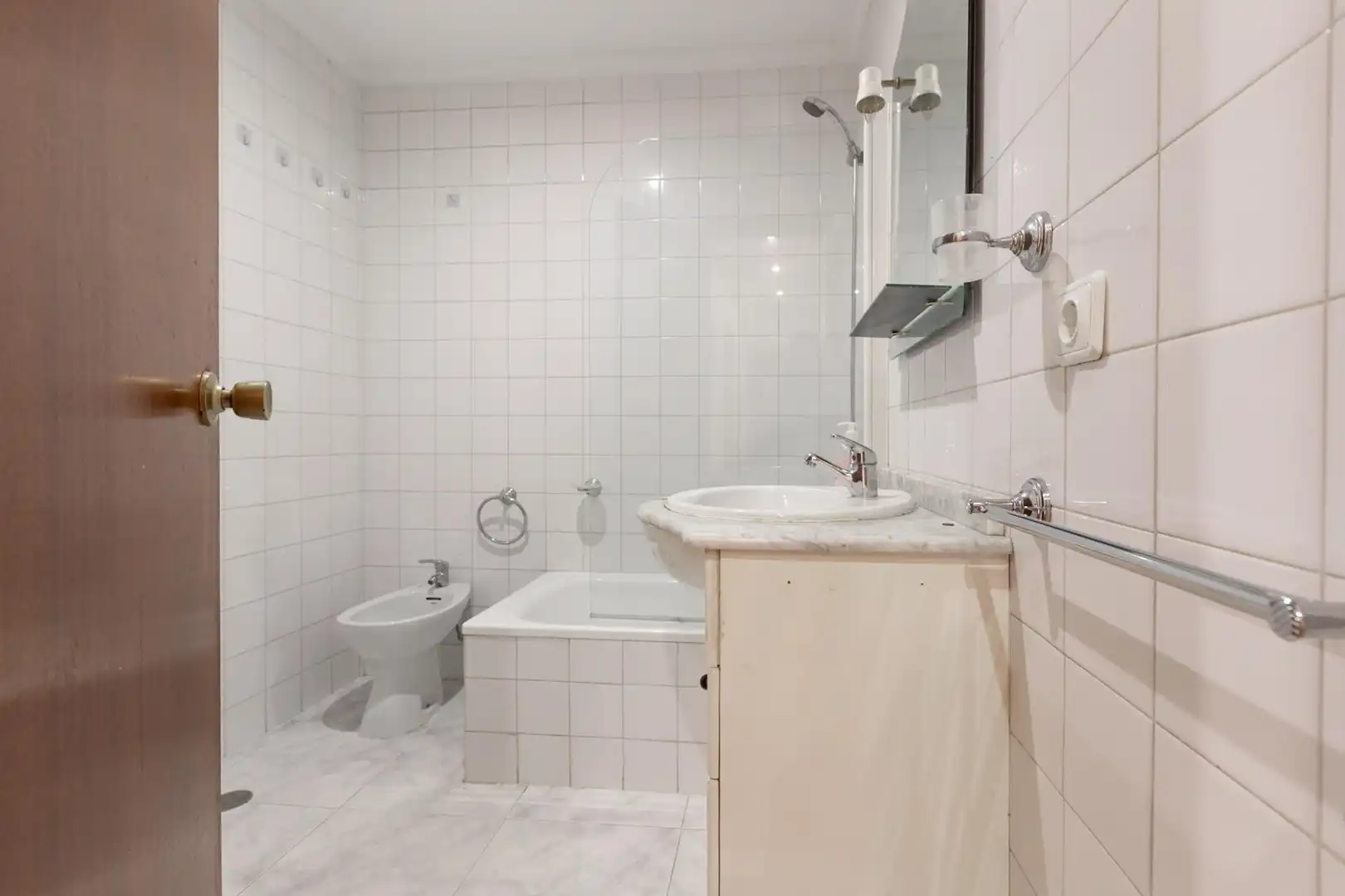 Baño de Piso en venta en Pontevedra Capital  con Parquet, Trastero y Balcón