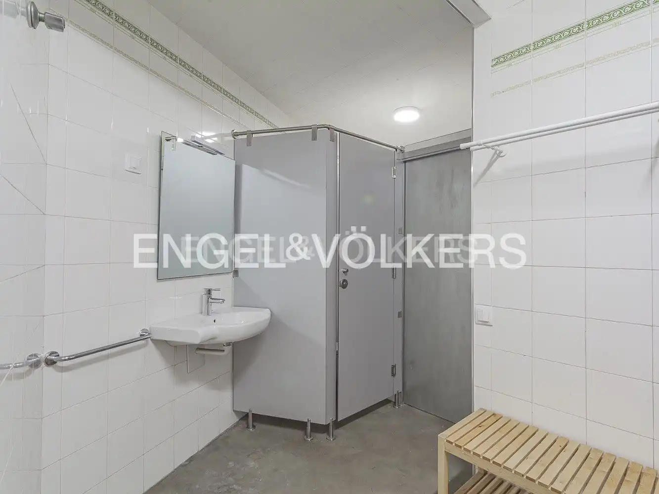 Bathroom of Detached homes for sale in Cerdanyola del Vallès  with Air Conditioner, Heating and Private garden
