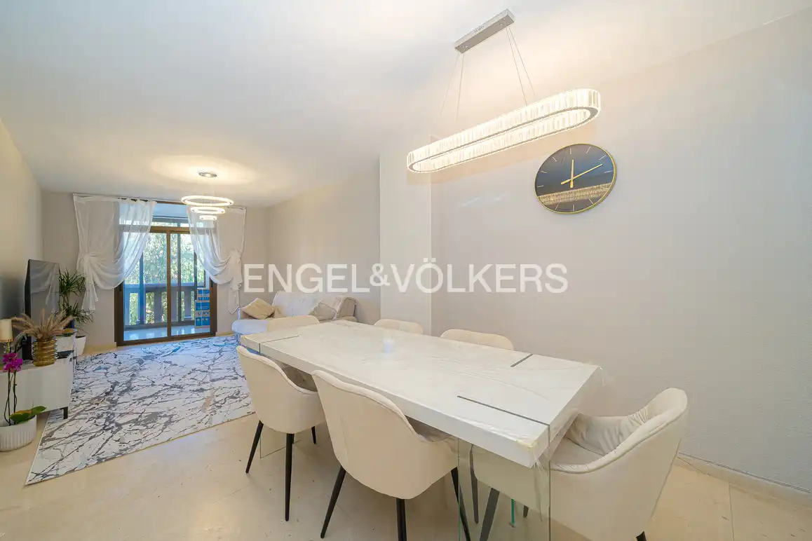 Menjador de Apartament en venda en Benidorm amb Aire condicionat i Piscina comunitària