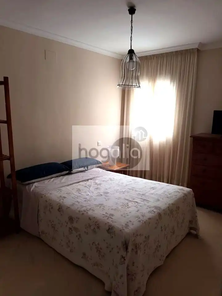 Flat for rent in Triana Oeste