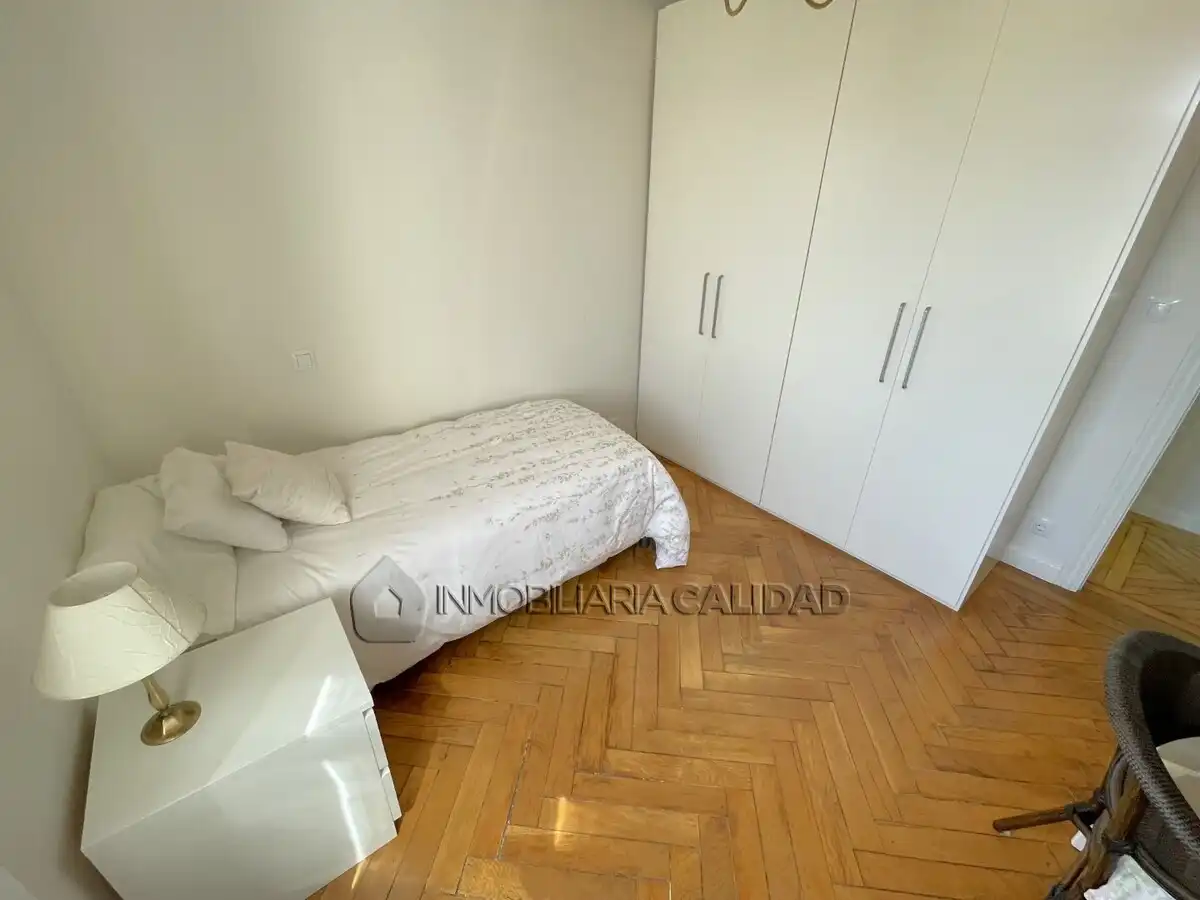 Bedroom of Flat for rent in Burgos  with Heating and Furnished