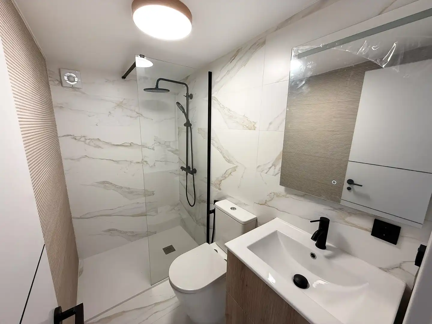 Bathroom of Houses for sale in La Alberca