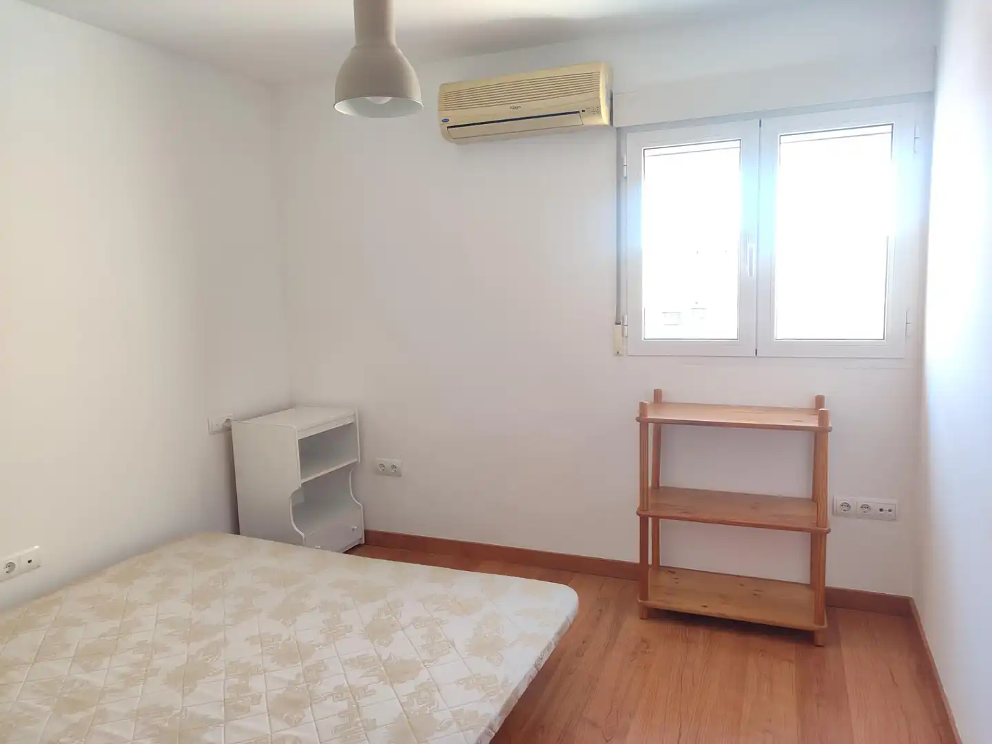 Bedroom of Flat for rent in Granada  with Furnished