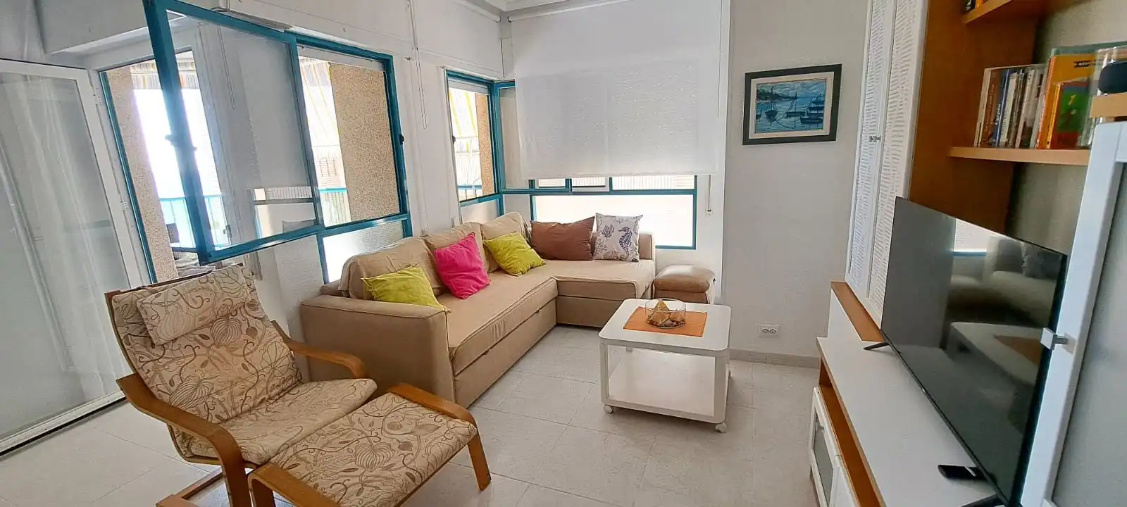 Sala d'estar de Pis de lloguer en Torrevieja amb Aire condicionat, Calefacció i Terrassa