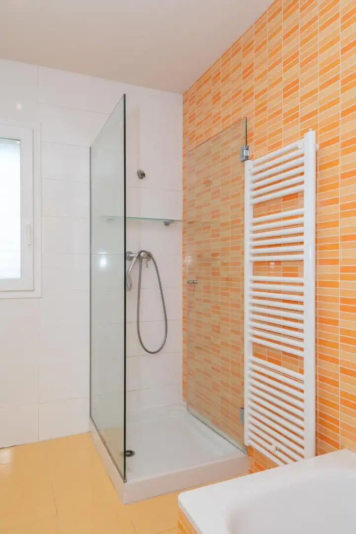 Bathroom of Houses for sale in Flaçà  with Air Conditioner and Heating