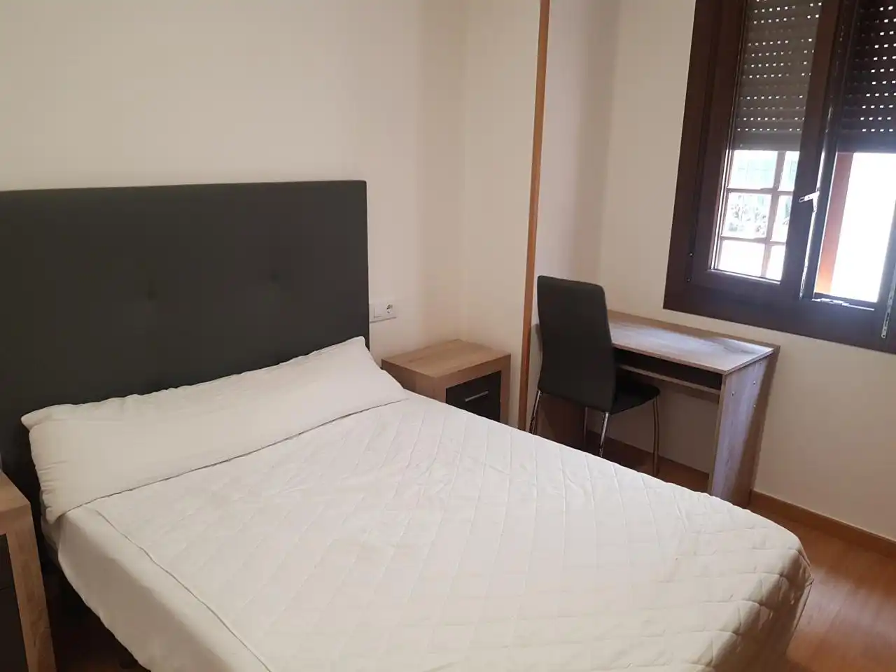Bedroom of Flat for share in Casco Viejo