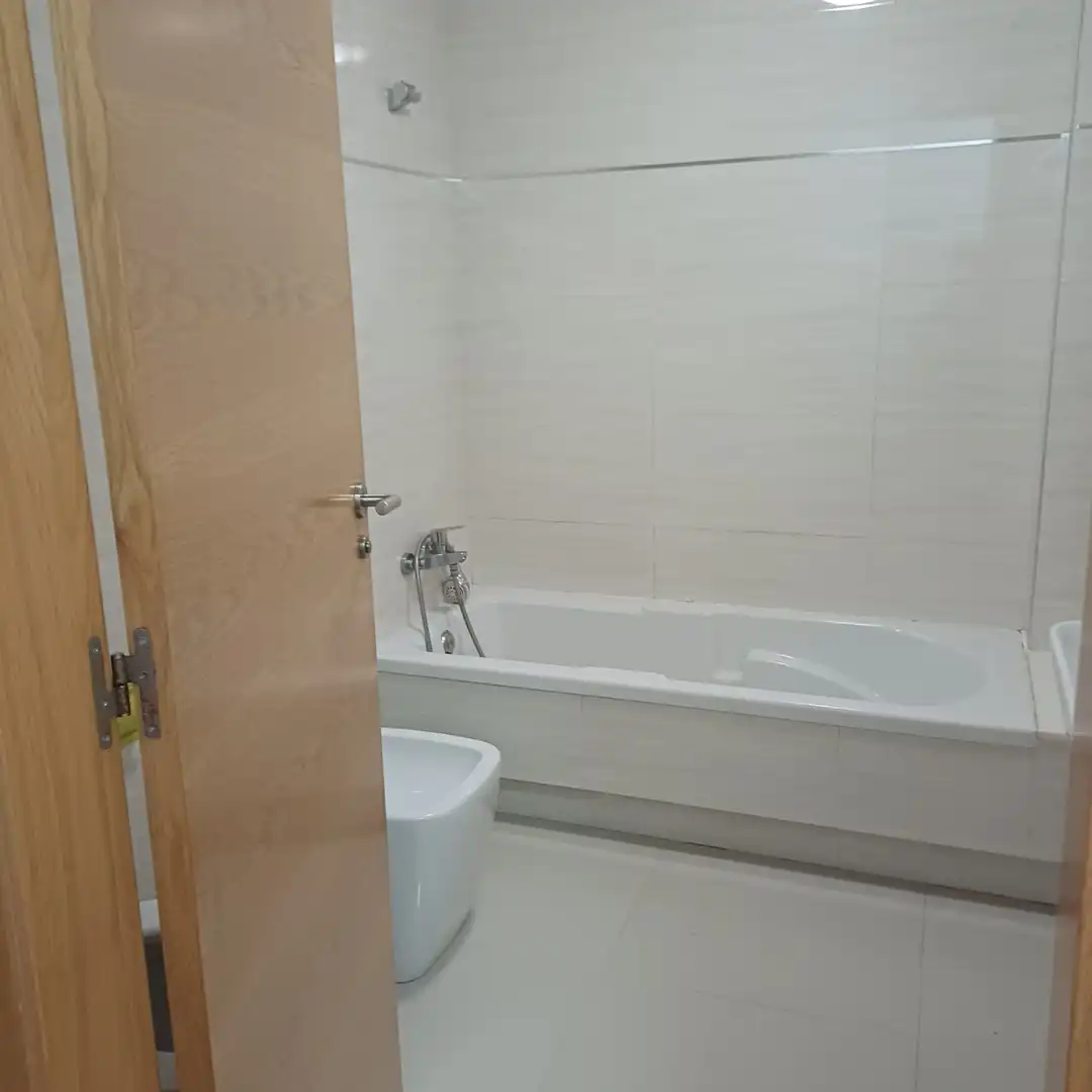 Baño de Piso en venta en Vilagarcía de Arousa con Calefacción, Parquet y Trastero