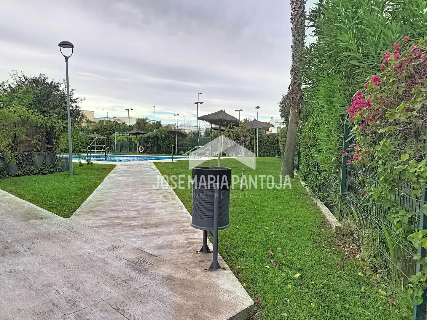 Jardí de Pis en venda en Jerez de la Frontera amb Aire condicionat, Jardí privat i Parquet
