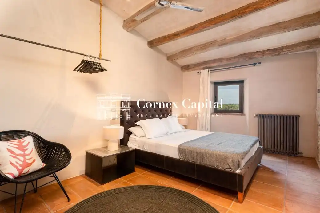 Bedroom of Houses for sale in Jafre, Girona