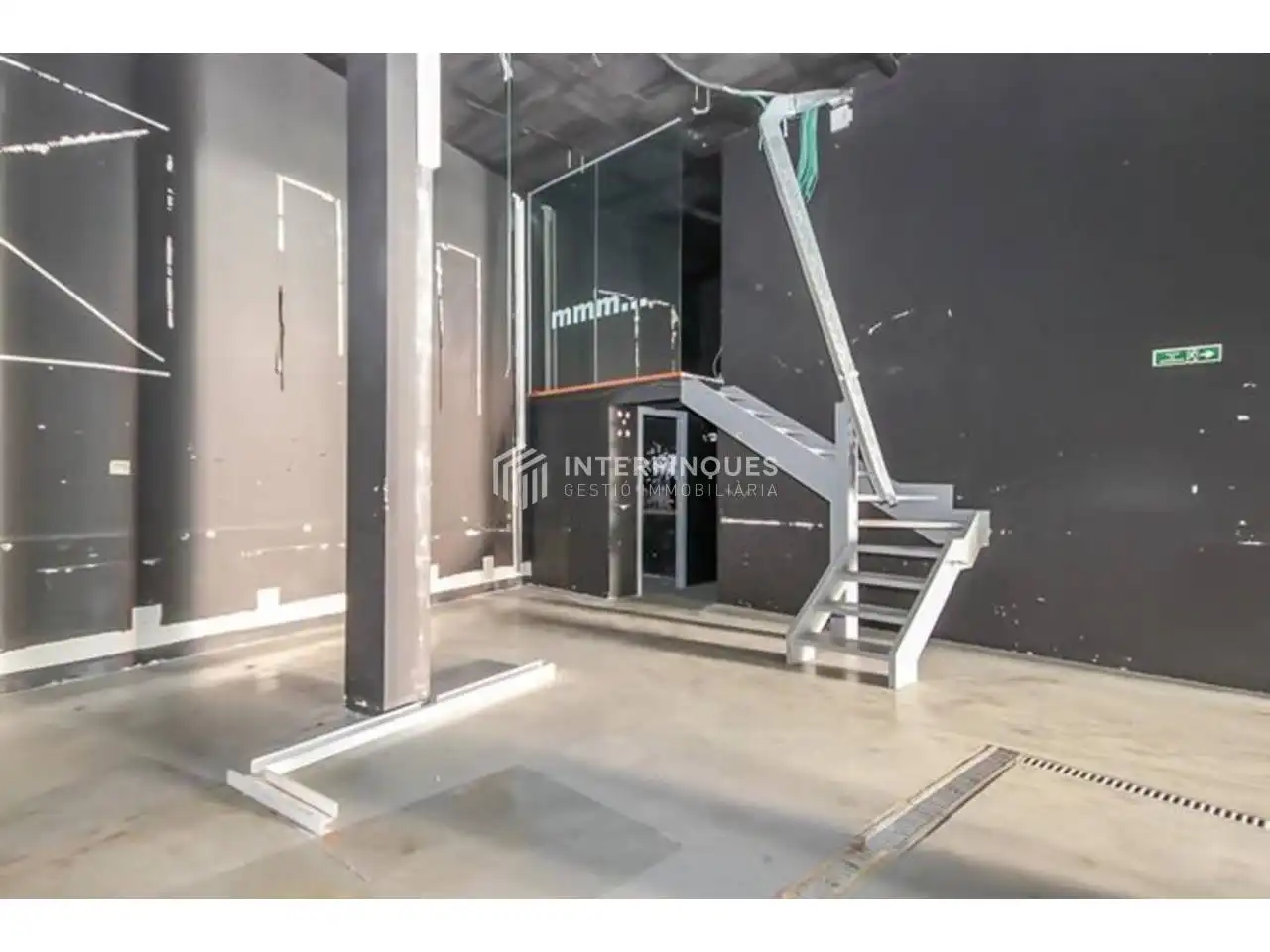 Local comercial en venda a Calle Dinamarca, imagen 2
