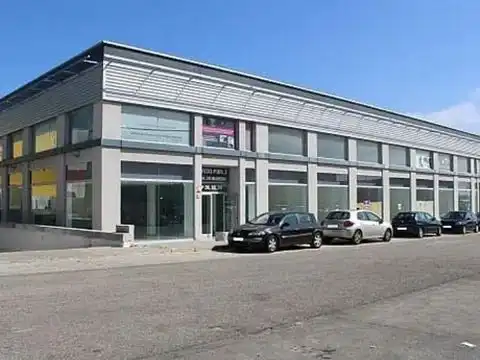 Vista exterior de Local en venta en Bollullos de la Mitación