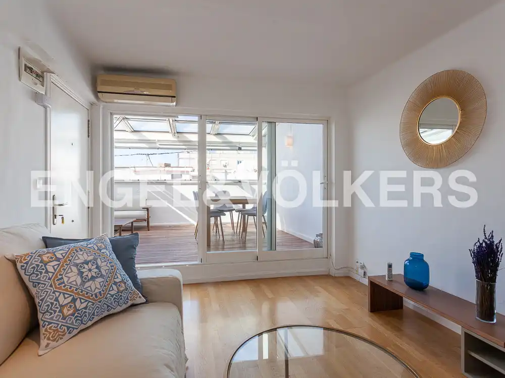 Living room of Attic for rent in Valencia  with Air Conditioner, Heating and Parquet flooring