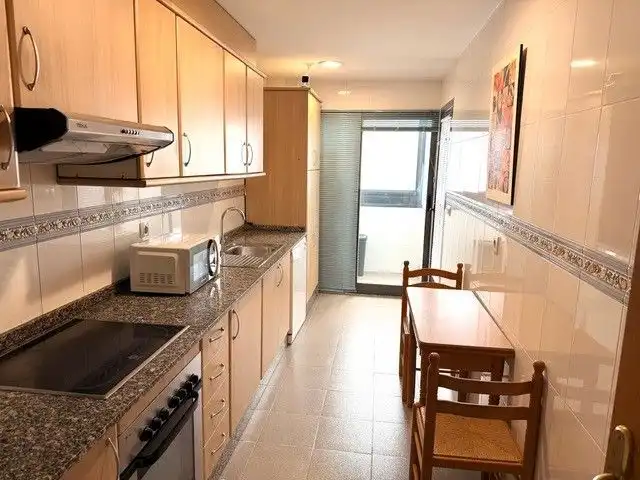 Cuina de Apartament en venda en Villajoyosa / La Vila Joiosa amb Aire condicionat, Terrassa i Moblat